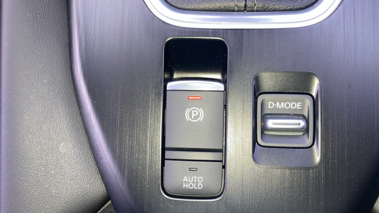 Nissan Qashqai 1.3 DiG-T MH N-Connecta 5dr Petrol Hatchback